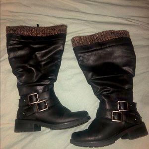 BLACK SWEATER TRIMMED KNEE-HIGH SLOUCH BOOT